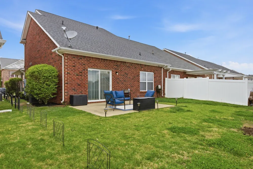 3027 Auld Tatty Dr Spring Hill, TN 37174