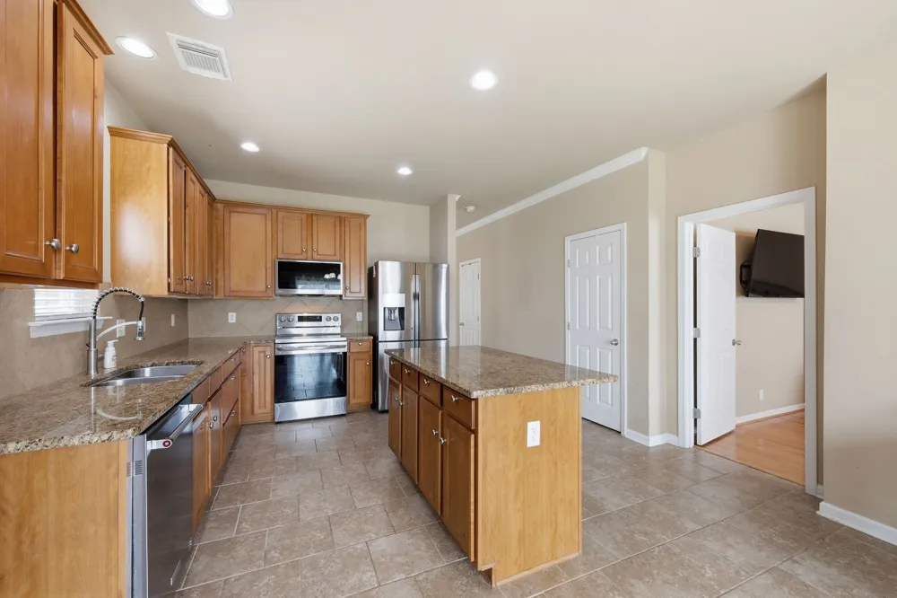 3027 Auld Tatty Dr Spring Hill, TN 37174