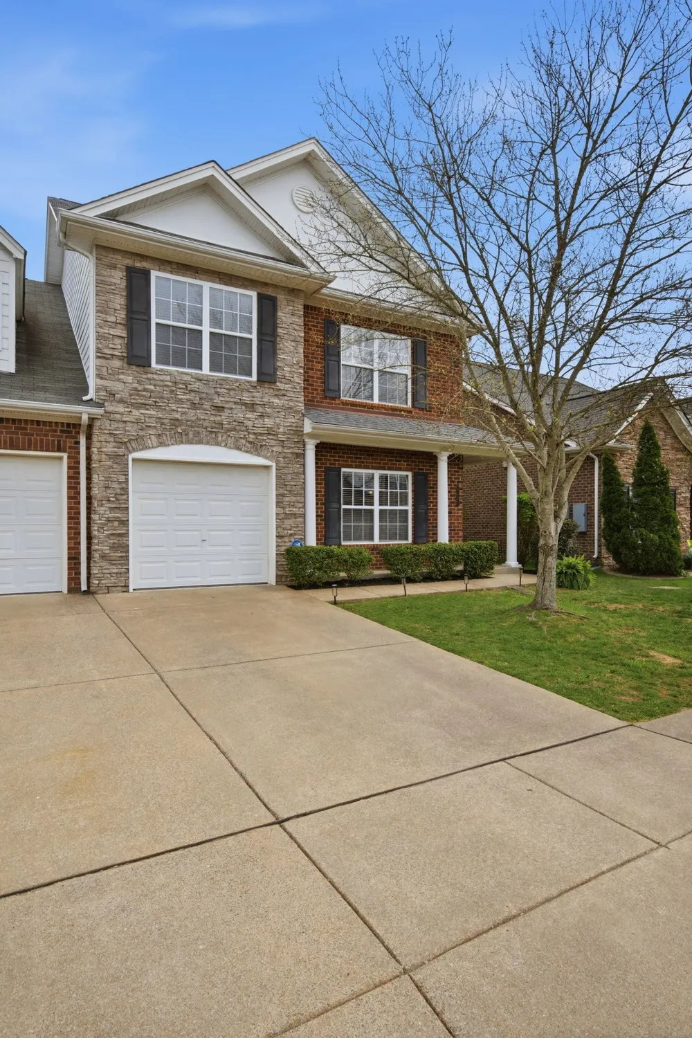 3027 Auld Tatty Dr Spring Hill, TN 37174