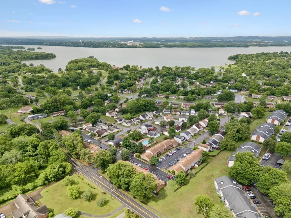 430 Walton Ferry Rd #1606 Hendersonville, TN 37075
