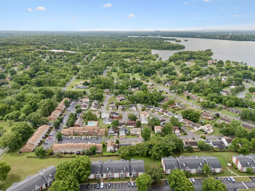 430 Walton Ferry Rd #1606 Hendersonville, TN 37075
