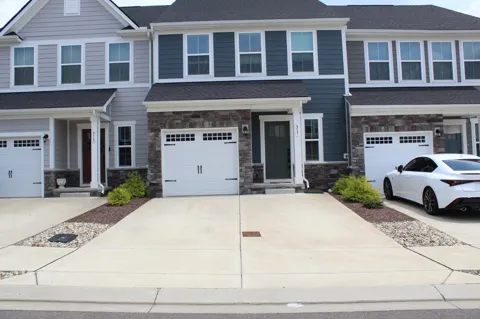 317 Camargue Ct