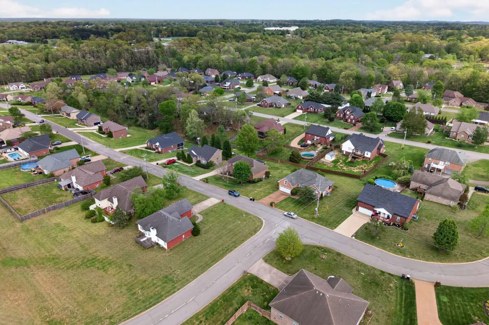 4005 Summit Dr Greenbrier, TN 37073