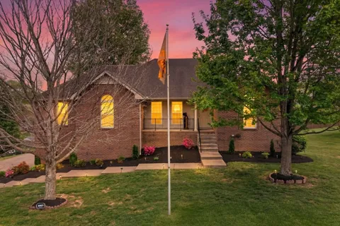 4005 Summit Dr