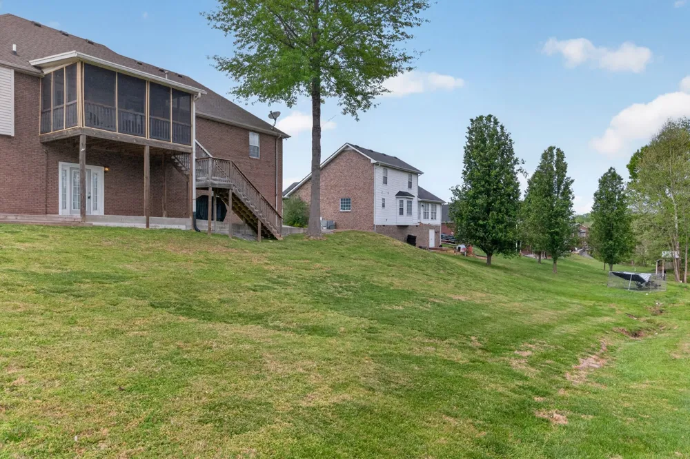 4005 Summit Dr Greenbrier, TN 37073