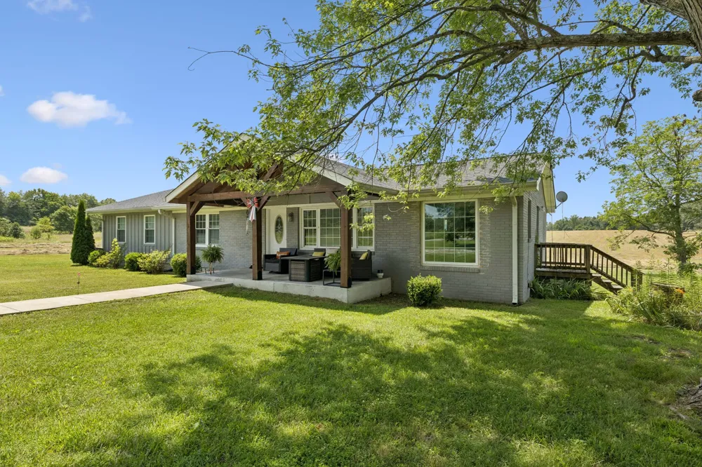 9 Caldwell Rd Summertown, TN 38483