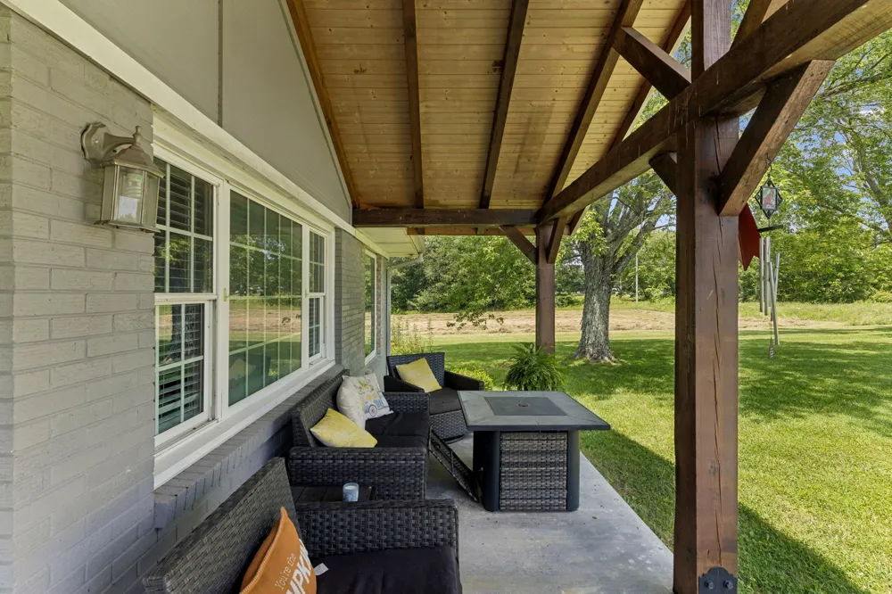 9 Caldwell Rd Summertown, TN 38483
