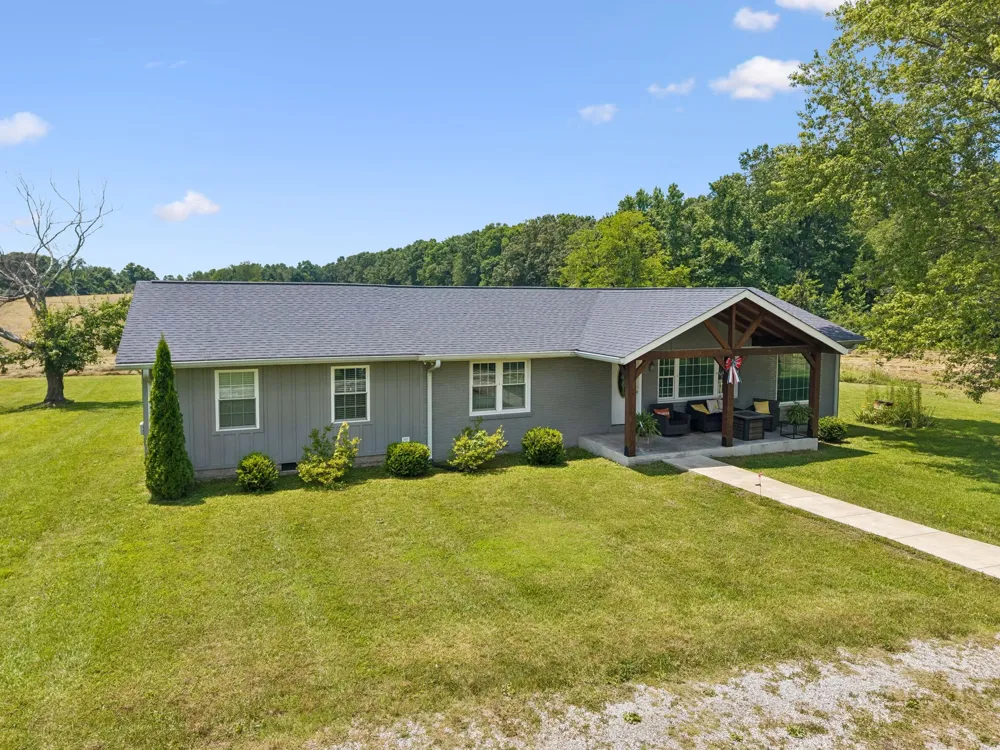 9 Caldwell Rd Summertown, TN 38483