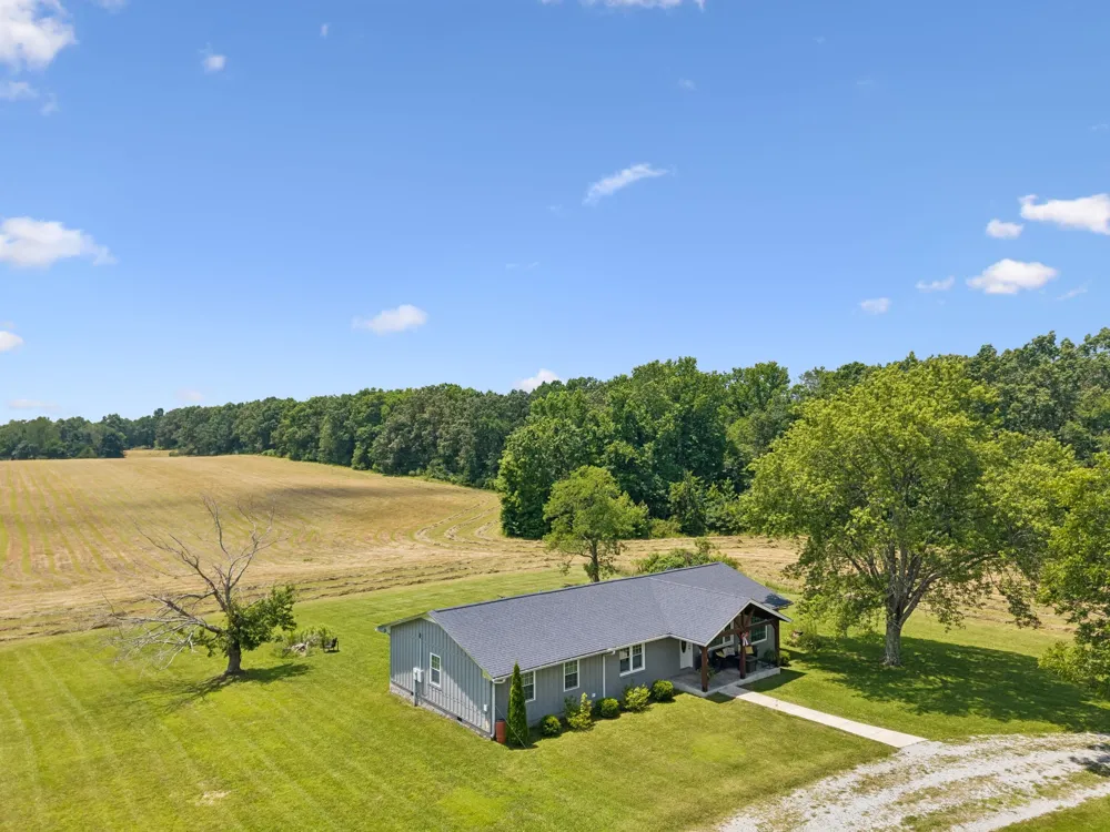 9 Caldwell Rd Summertown, TN 38483