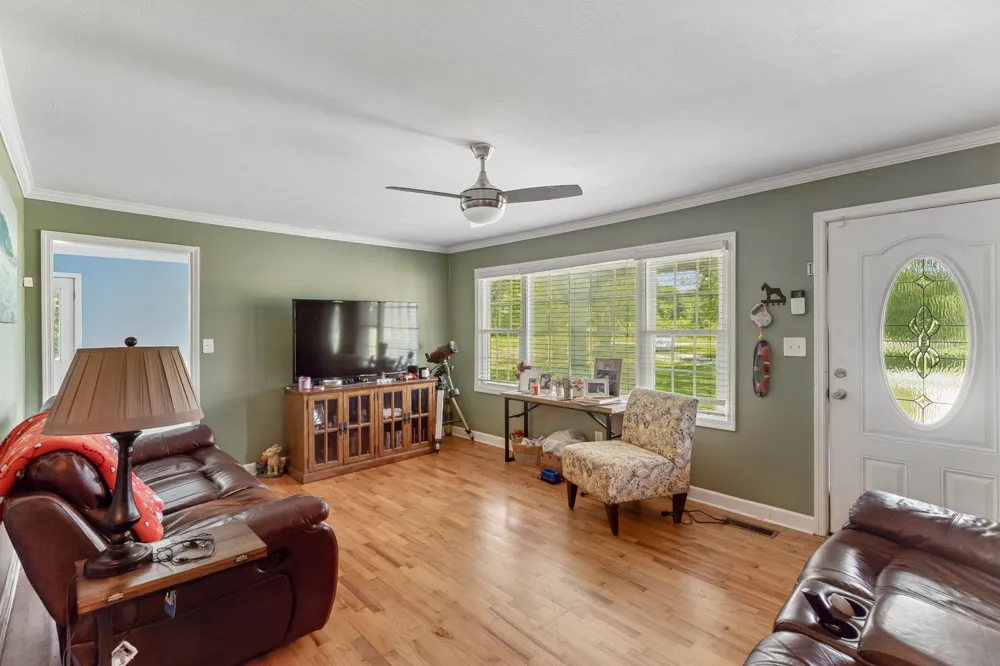 9 Caldwell Rd Summertown, TN 38483