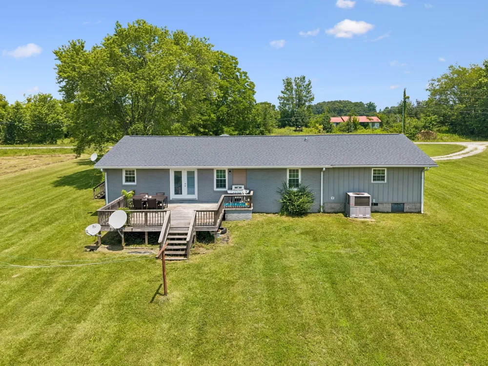 9 Caldwell Rd Summertown, TN 38483