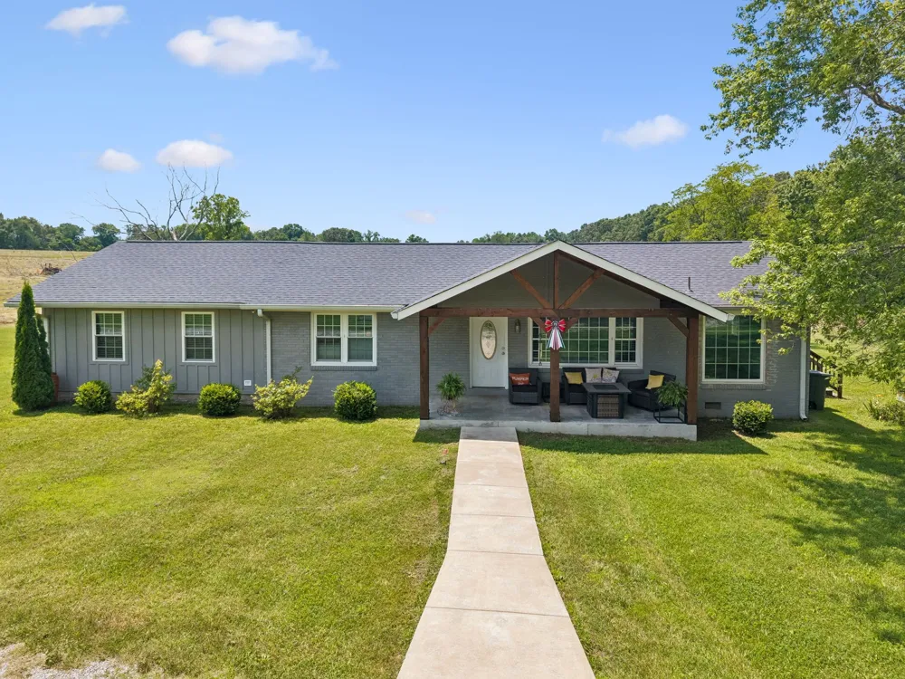 9 Caldwell Rd Summertown, TN 38483