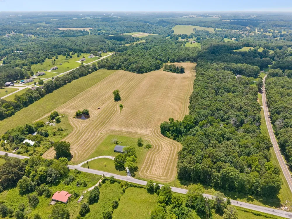 9 Caldwell Rd Summertown, TN 38483