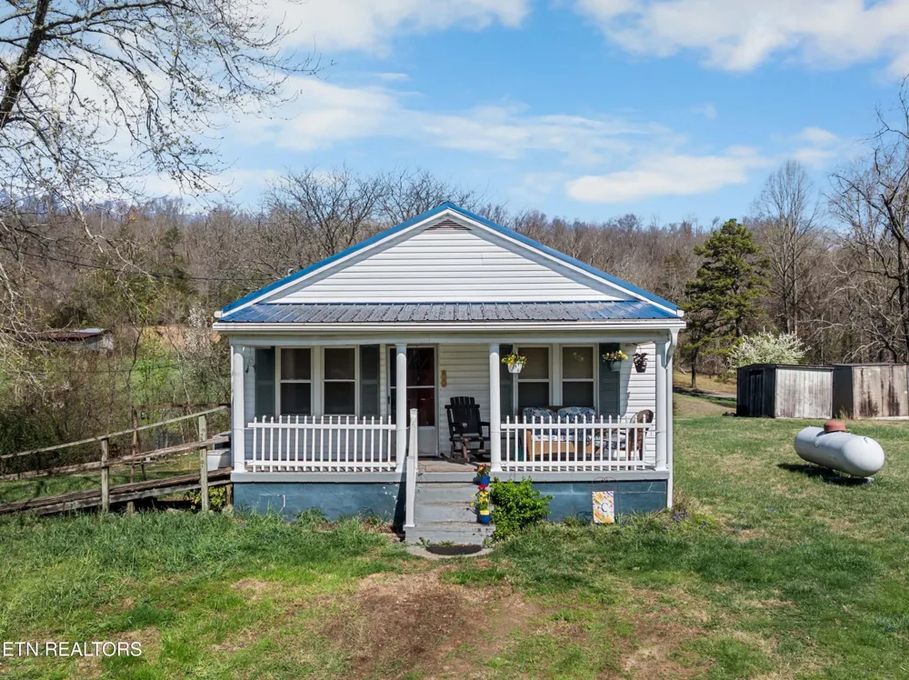 385 Hubbs Grove Rd Maynardville, TN 37807