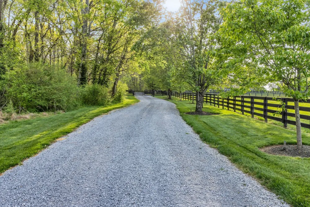 6314 McDaniel Rd College Grove, TN 37046