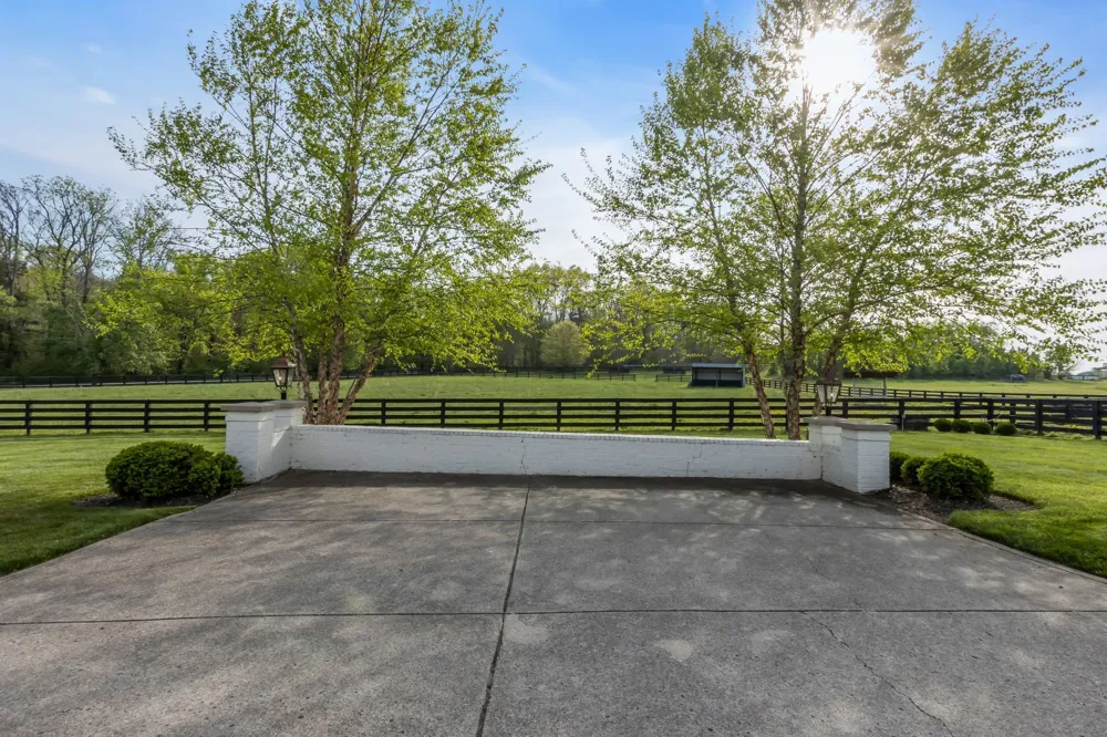 6314 McDaniel Rd College Grove, TN 37046