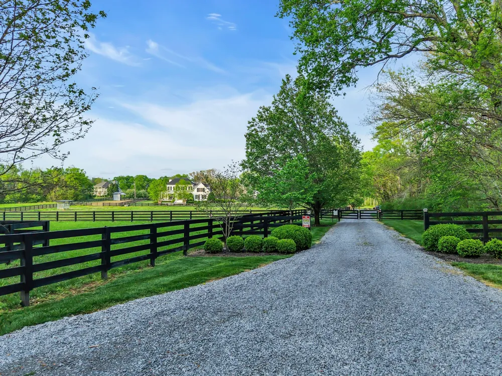 6314 McDaniel Rd College Grove, TN 37046
