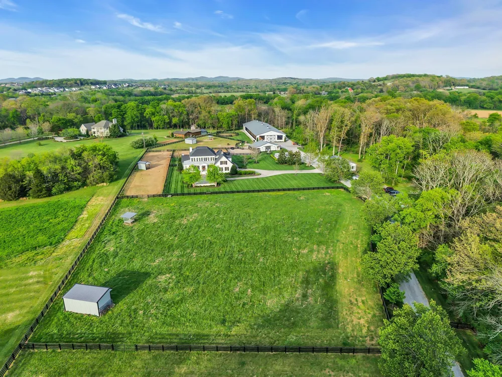 6314 McDaniel Rd College Grove, TN 37046