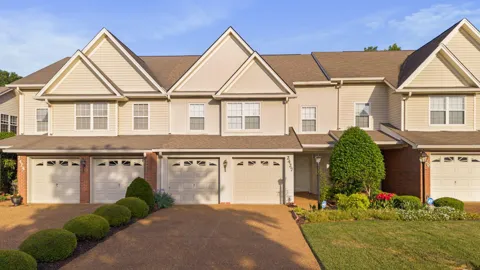 2427 Queens Lace Trail