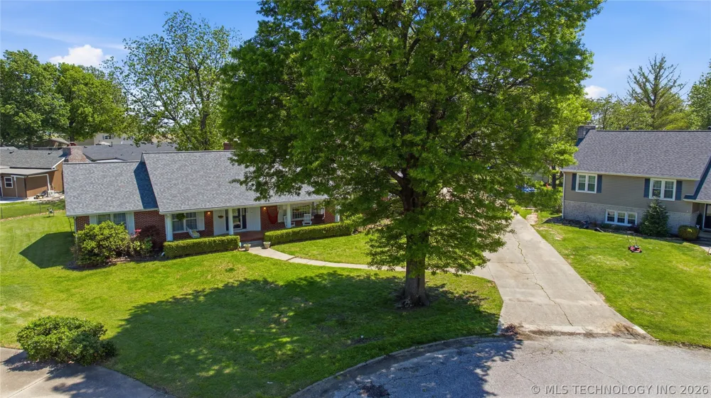 2114 Yale Avenue Miami, OK 74354