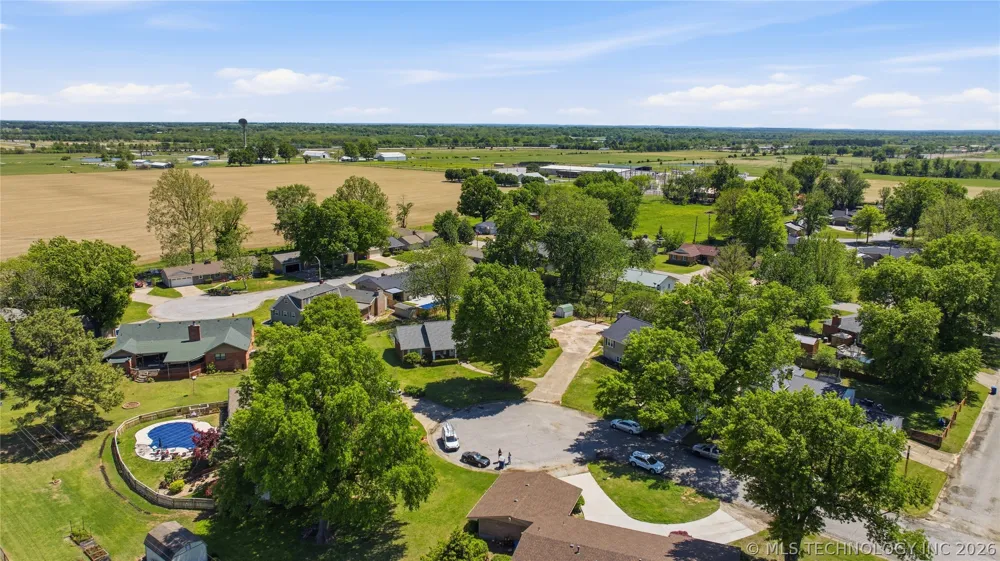 2114 Yale Avenue Miami, OK 74354