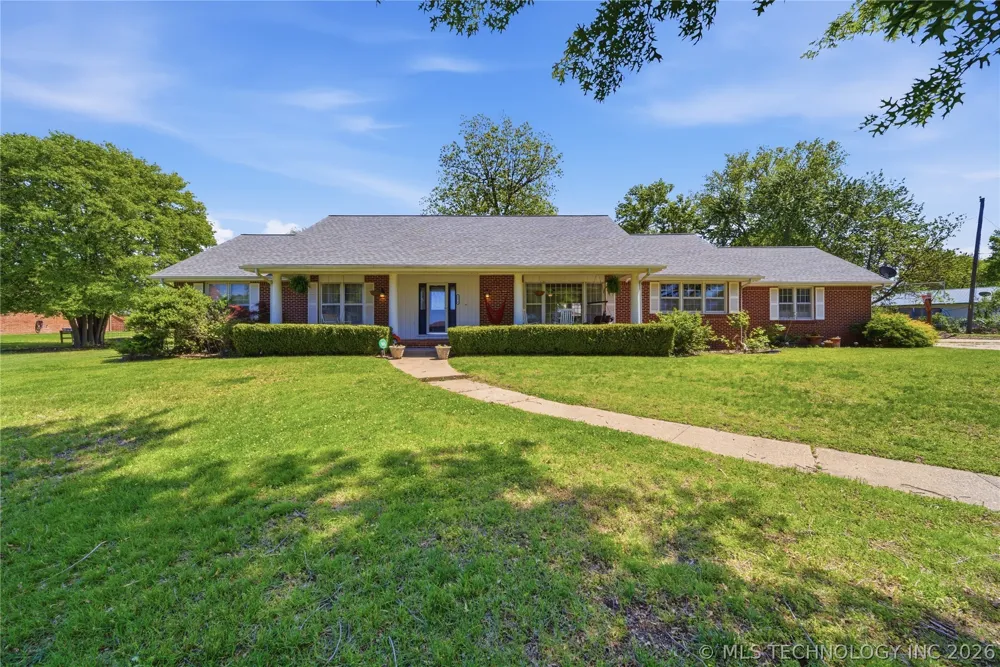 2114 Yale Avenue Miami, OK 74354