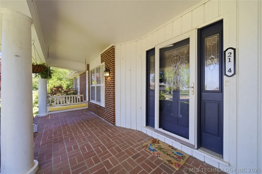 2114 Yale Avenue Miami, OK 74354