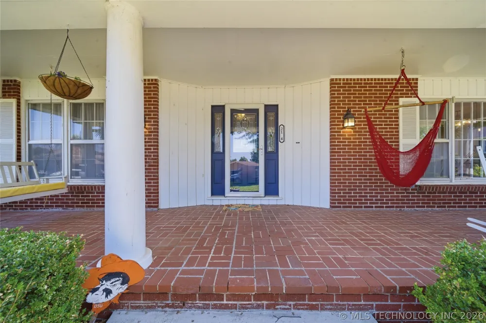 2114 Yale Avenue Miami, OK 74354