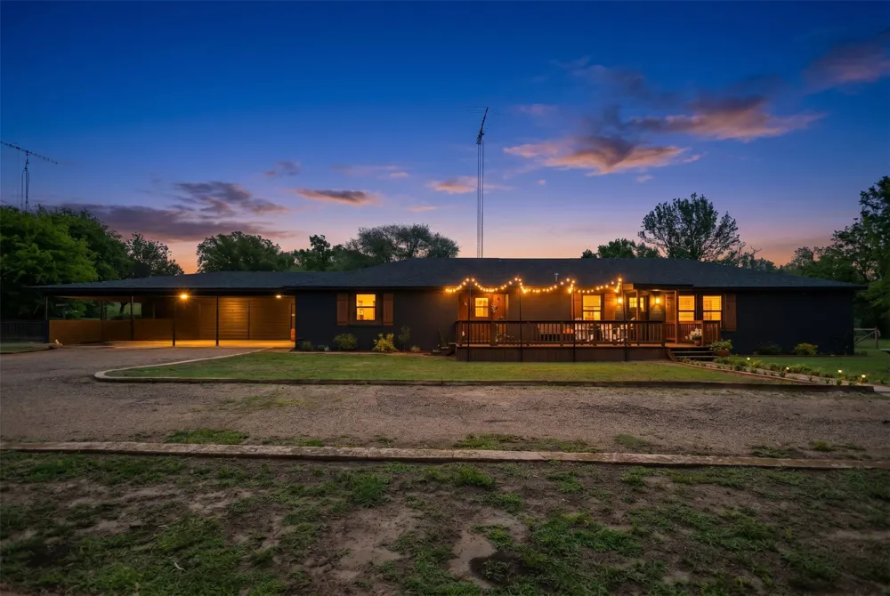 997 Vz County Road 4810 Ben Wheeler, TX 75754
