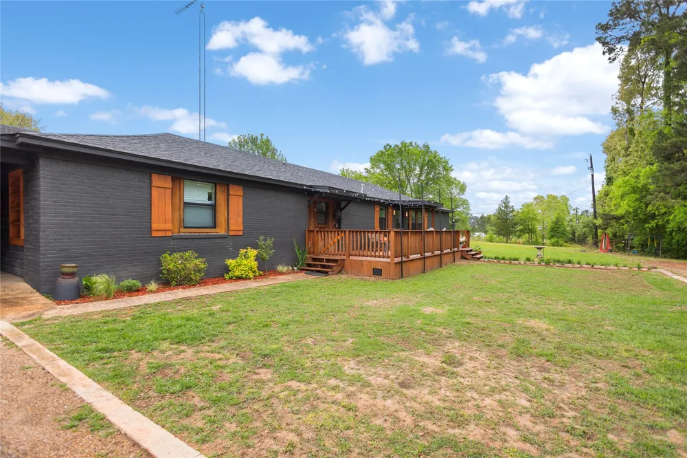 997 Vz County Road 4810 Ben Wheeler, TX 75754