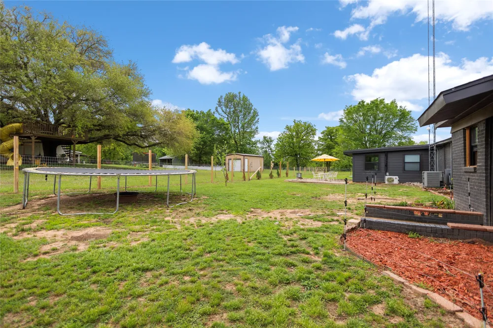 997 Vz County Road 4810 Ben Wheeler, TX 75754
