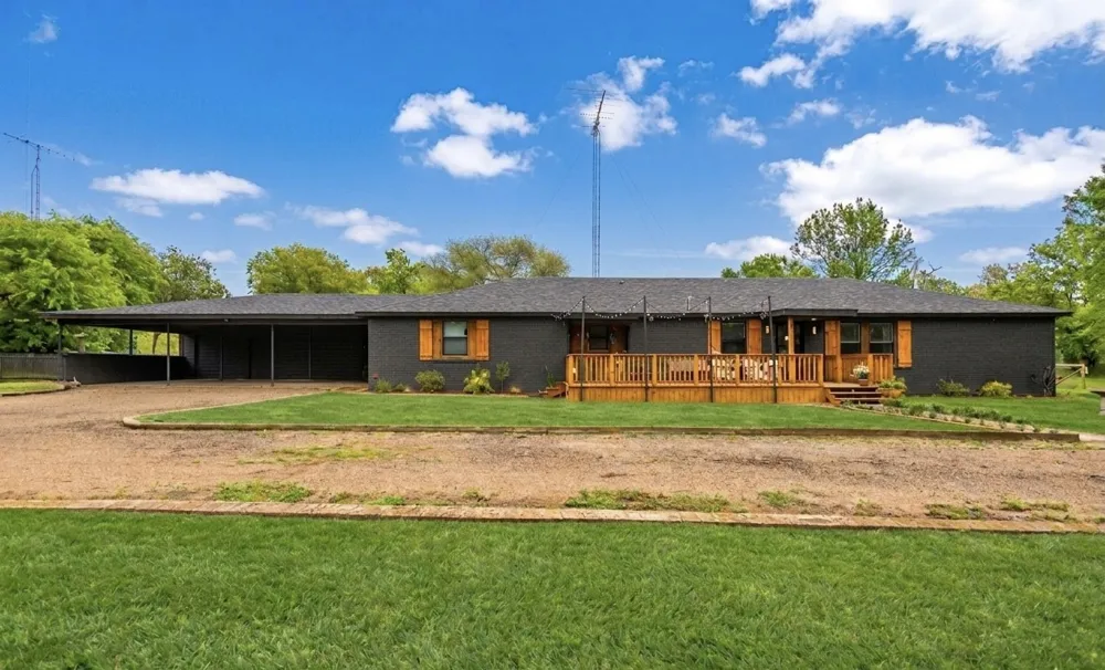 997 Vz County Road 4810 Ben Wheeler, TX 75754