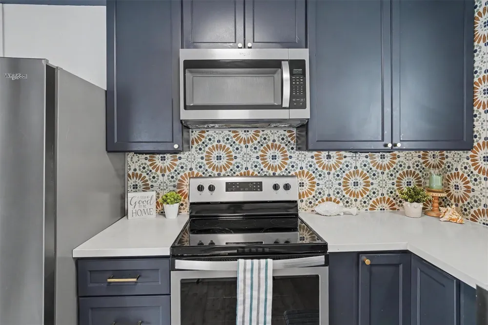 370 Ling Street Bayou Vista, TX 77563