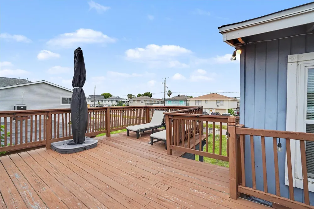 370 Ling Street Bayou Vista, TX 77563