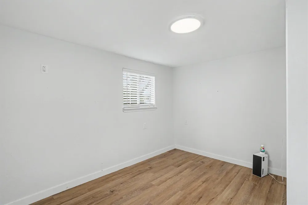 370 Ling Street Bayou Vista, TX 77563