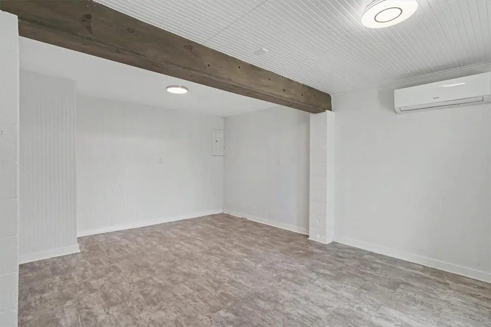 370 Ling Street Bayou Vista, TX 77563