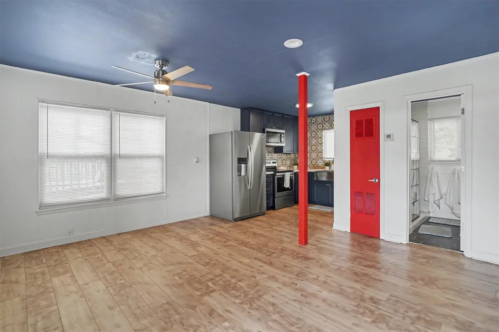 370 Ling Street Bayou Vista, TX 77563