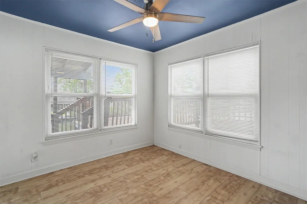 370 Ling Street Bayou Vista, TX 77563