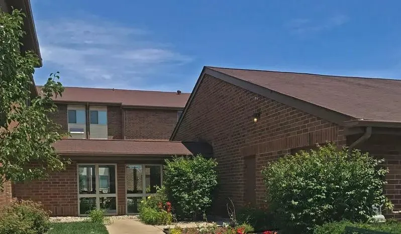 319 E 12th St Anderson, IN 46016