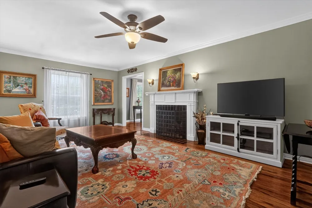 3618 S Hills Avenue Fort Worth, TX 76109