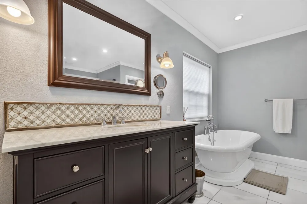 3618 S Hills Avenue Fort Worth, TX 76109