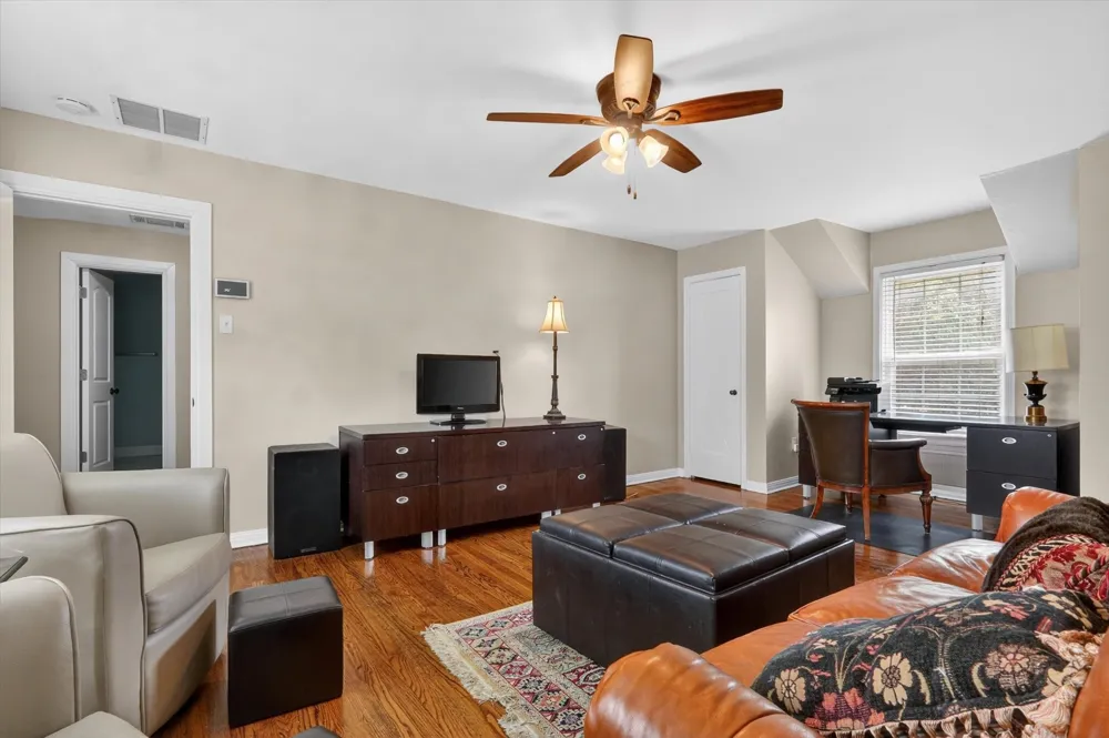 3618 S Hills Avenue Fort Worth, TX 76109