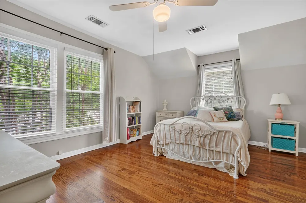 3618 S Hills Avenue Fort Worth, TX 76109
