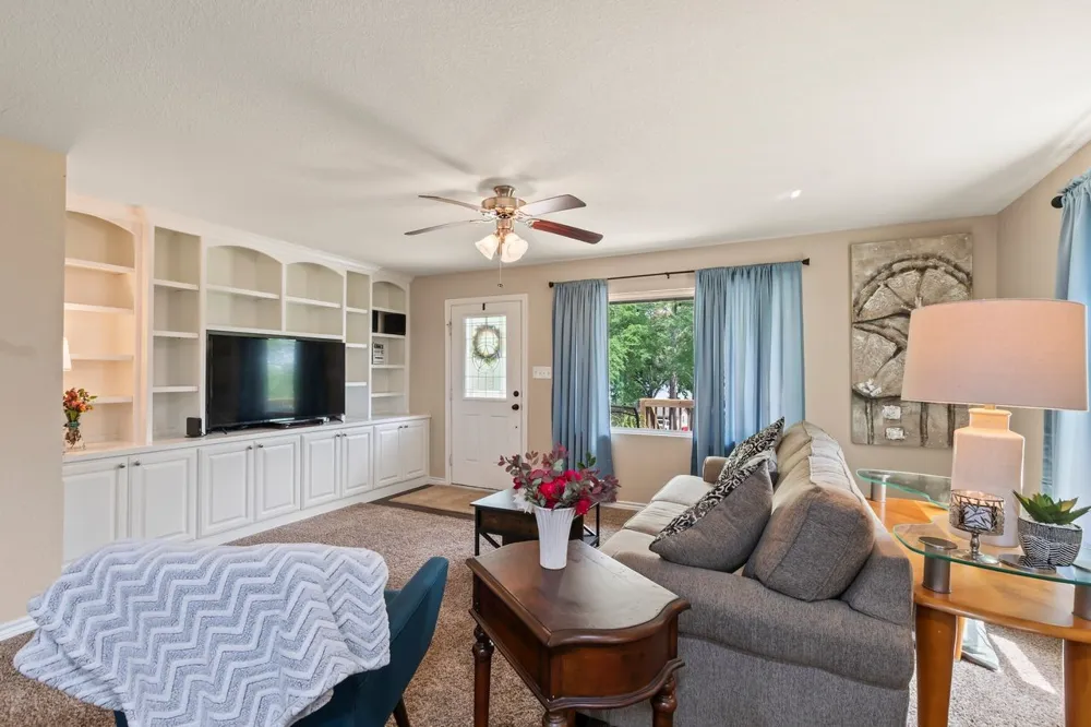 13663 Park Harbor Eustace, TX 75124