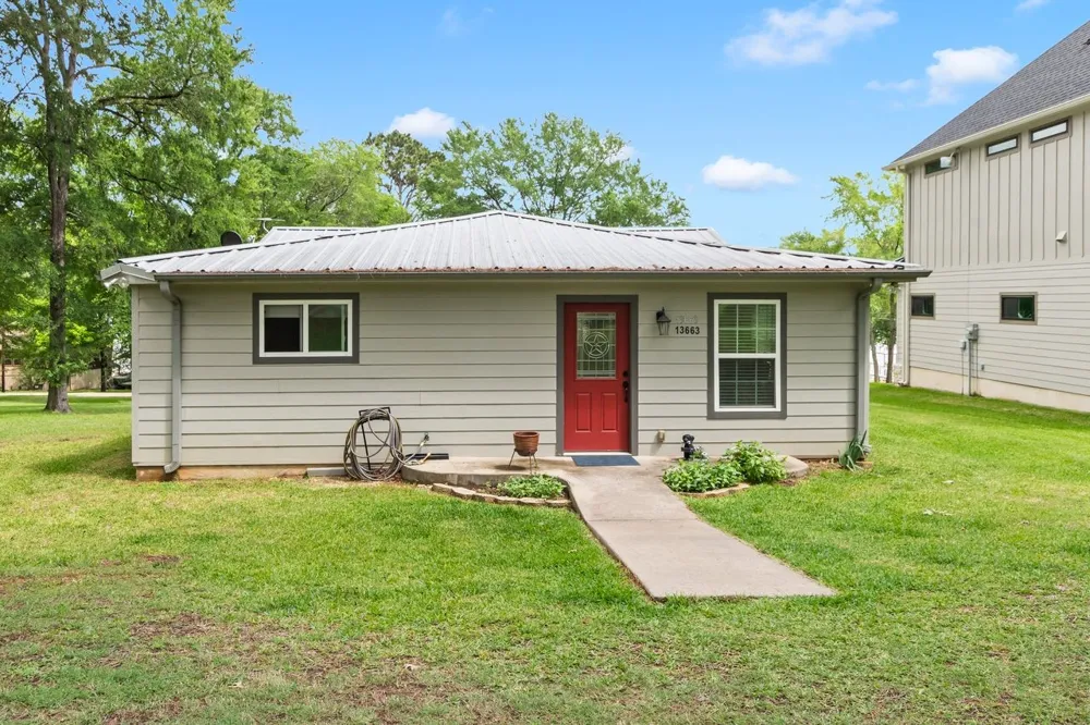 13663 Park Harbor Eustace, TX 75124