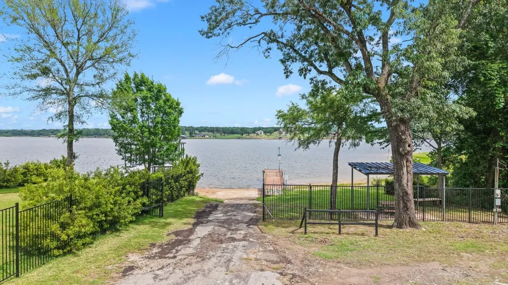 13663 Park Harbor Eustace, TX 75124