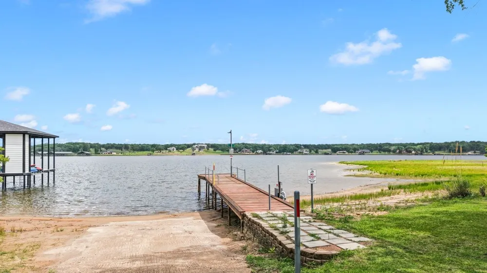 13663 Park Harbor Eustace, TX 75124