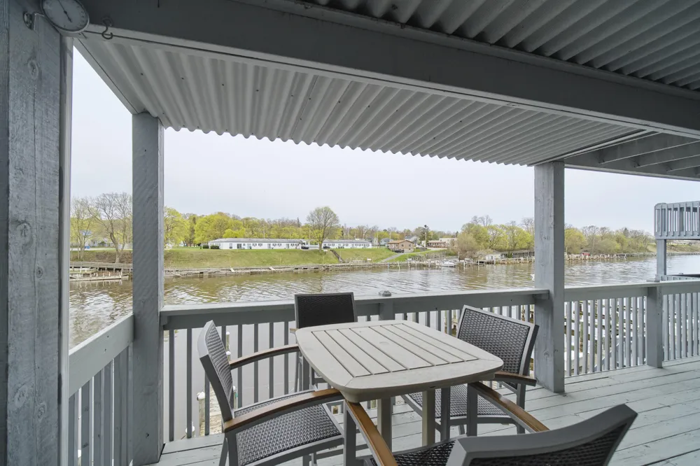 315 5th Avenue #17 Manistee, MI 49660