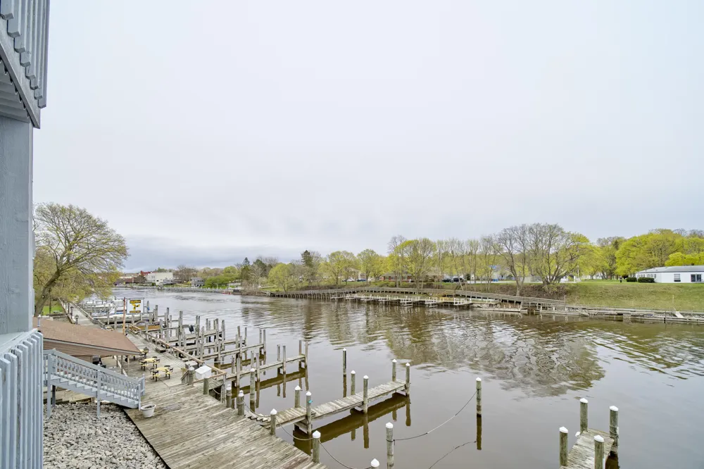 315 5th Avenue #17 Manistee, MI 49660