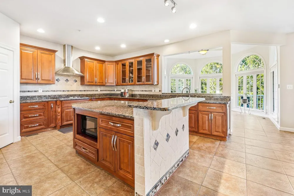7804 KILLBARRON DRIVE Laurel, MD 20707